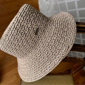 Nine West Classic Straw Bucket Hat. One Size. Adjustable feature.